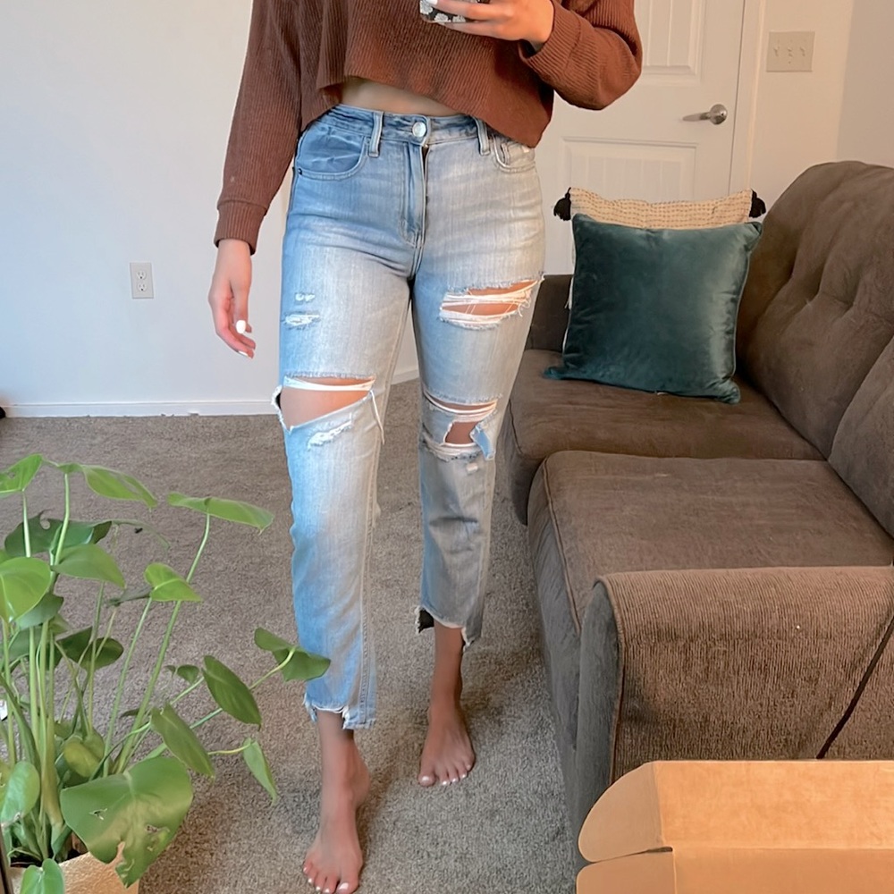 American Eagle Hi Rise Tomgirl jeans